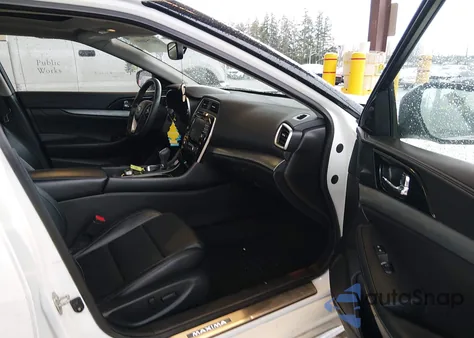 2016 Nissan Maxima 3.5 Sl z USA, uszkodzony, nr VIN 1N4AA6AP8GC904595